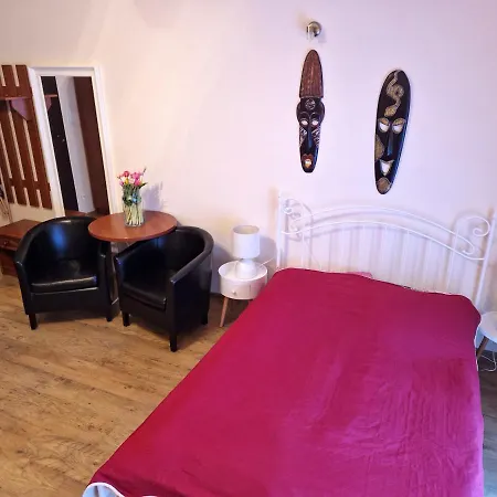 Kaja Quarto em Acomodações Particulares *