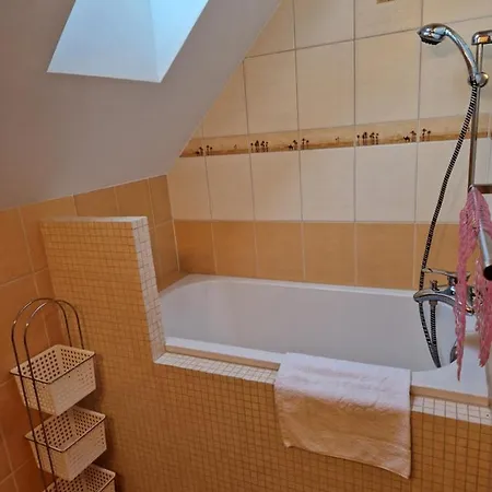 Kaja Quarto em Acomodações Particulares *